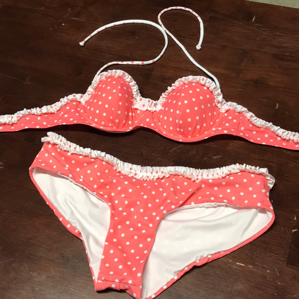 Victoria’s Secret bikini